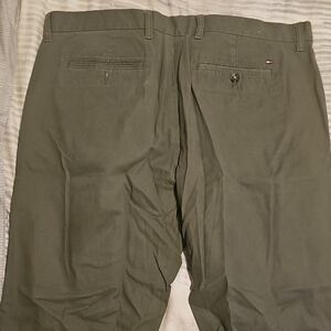 Tommy HILFIGER Olive Green CHINOS